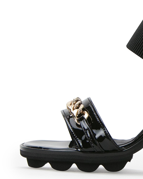 チェーンのアクセント