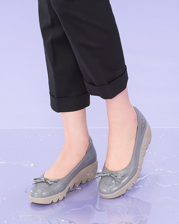 グレー着用 【2足で10%OFF】【雨対策】ペナ ウェーブソール