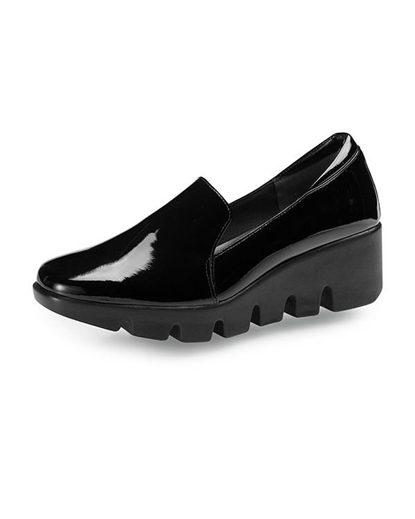 ブラックエナメル 【会員優待5%OFF】【春夏新色】スクエアオペラパンプス