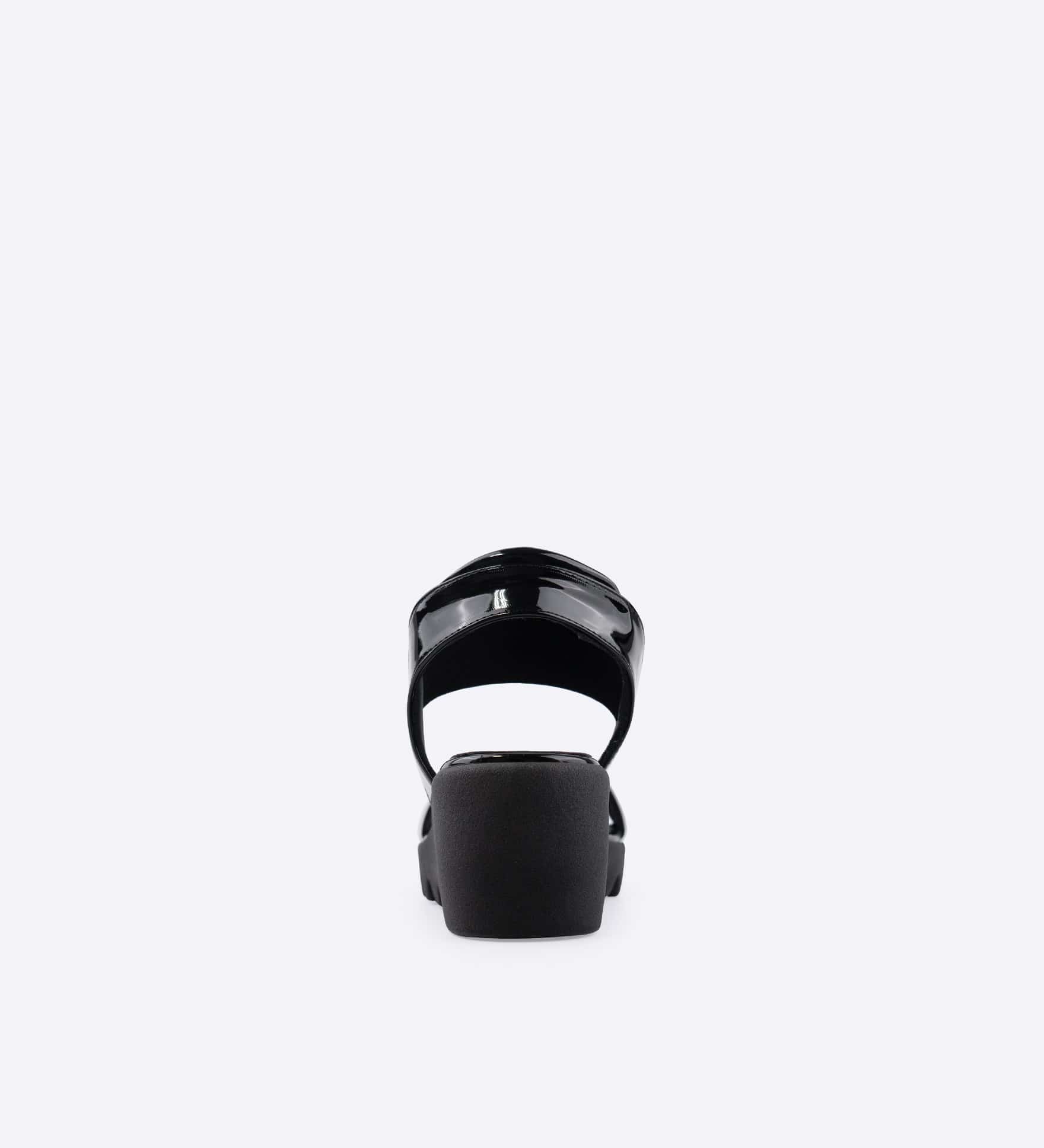 安定感のある5.5cmウェーブソール
