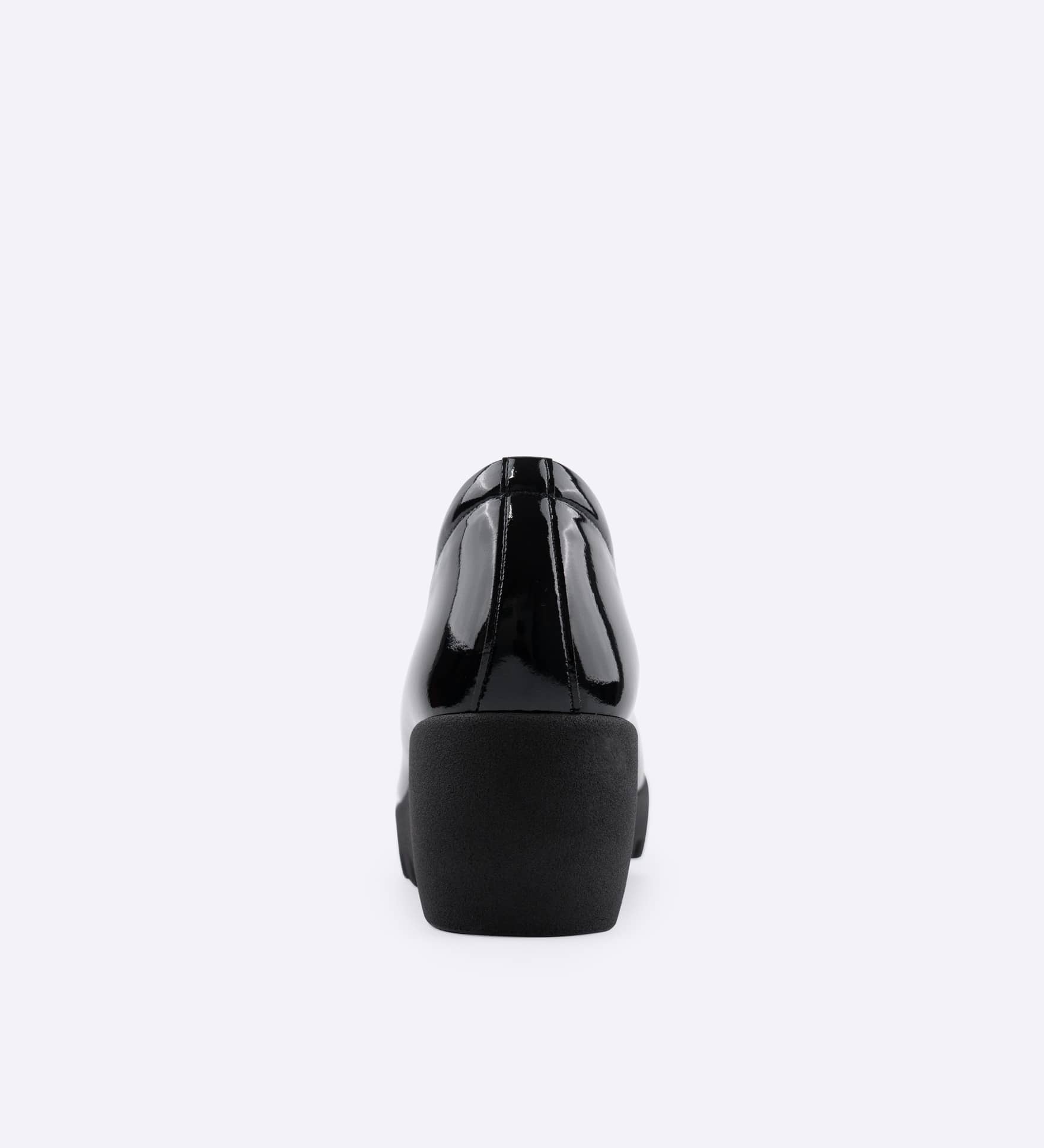 安定感のある5.5cmウェーブソール
