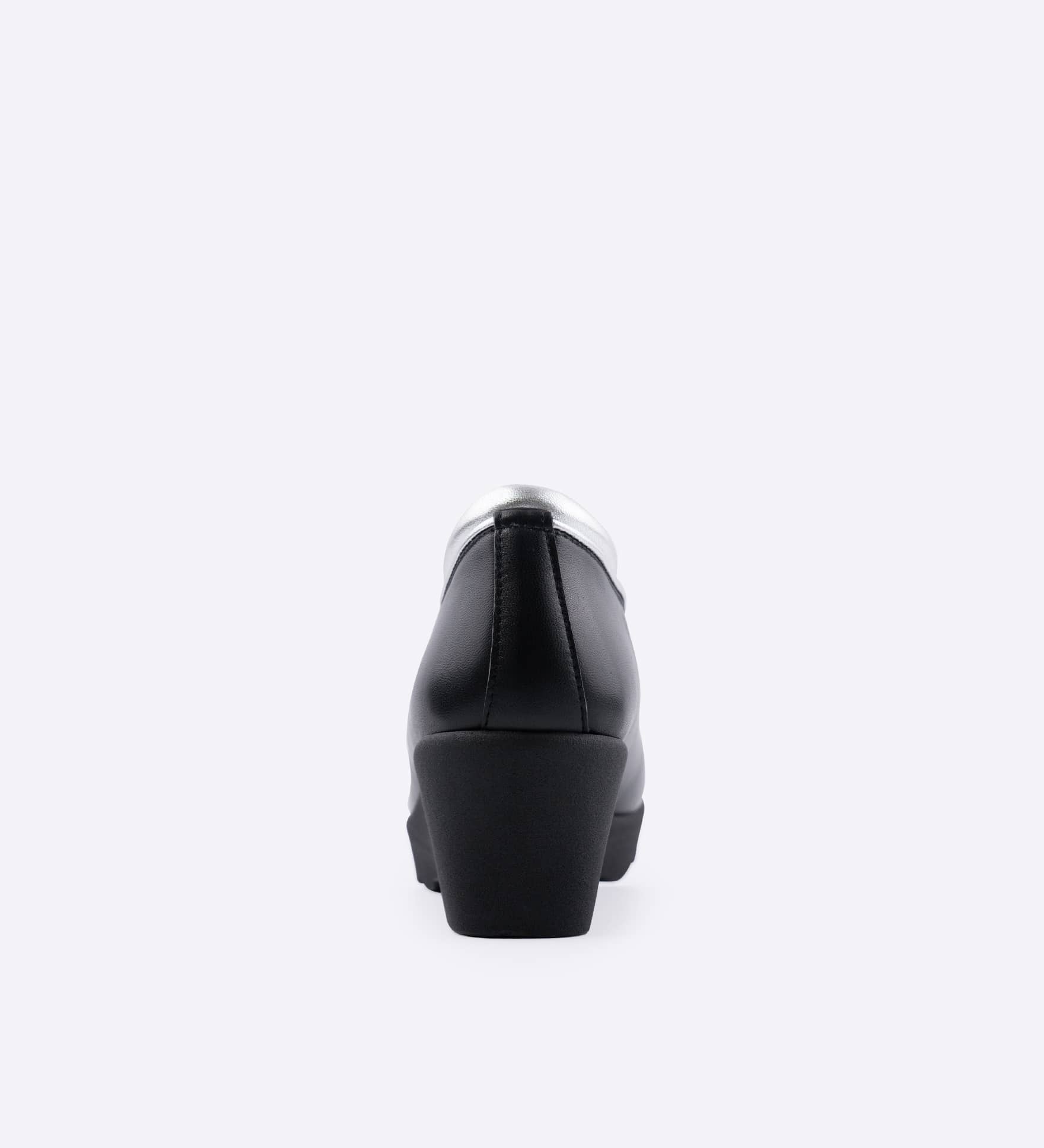 細シルエットの5.5cmクリアウェーブソール