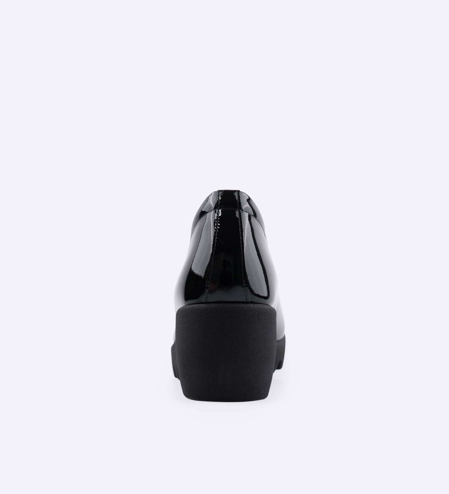 安定感のある5.5cmウェーブソール
