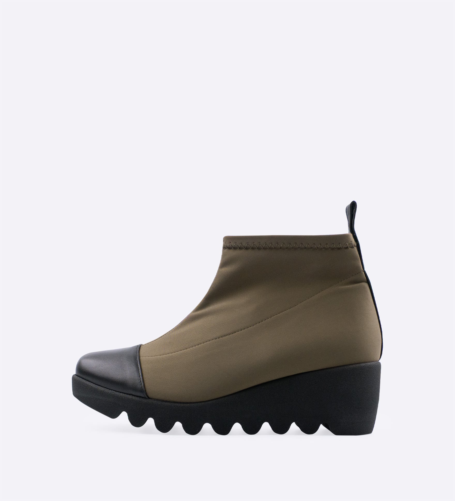 �g�D�L���b�v�X�g���b�`�u�[�e�B�[