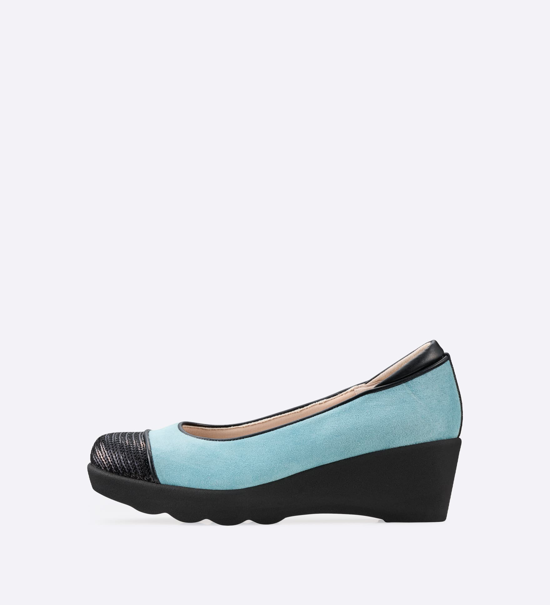 ���B�[�i�X