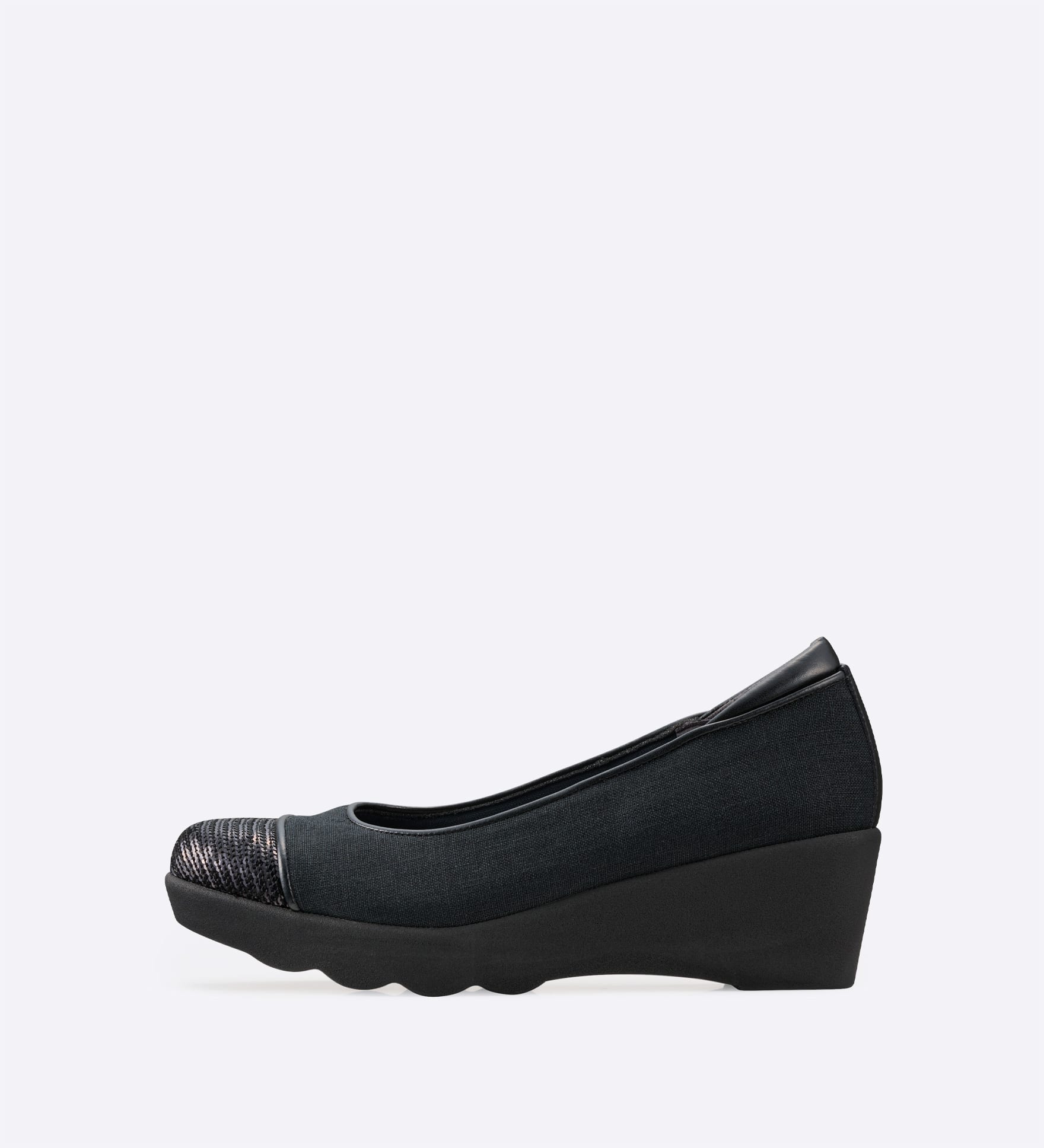 ���B�[�i�X